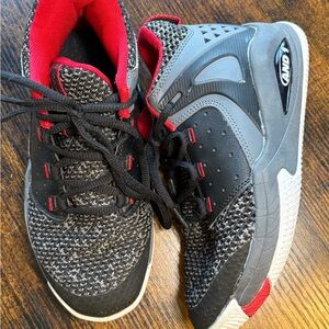 AND1 kids Basketball Shoes Size 3 Wide